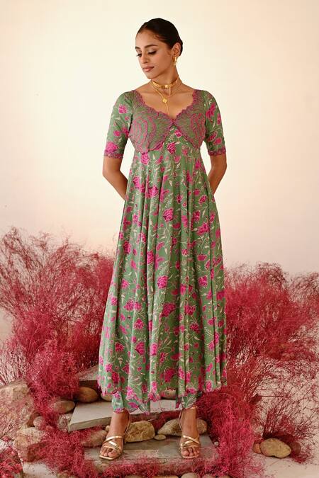 Shop Baise Gaba Green Crepe Embroidery V-neck Haana Floral Anarkali Online at Aza Fashions Shop_Baise Gaba_Green Crepe Embroidery V-neck Haana Floral Anarkali _Online_at_Aza_Fashions