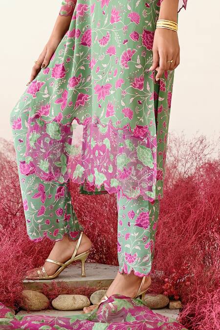 Baise Gaba Green Crepe, Organza Embroidery Collared Shabana Floral Straight Kurta Set at Aza Fashions Baise Gaba_Green Crepe, Organza Embroidery Collared Shabana Floral Straight Kurta Set _at_Aza_Fashions