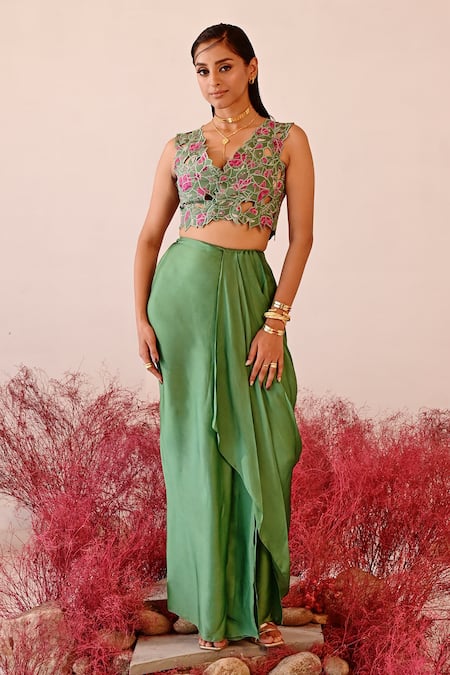 Baise Gaba Green Crepe, Satin, Organza Embroidery V-neck Jharokha Jacket And Skirt Set Online at Aza Fashions Baise Gaba_Green Crepe, Satin, Organza Embroidery V-neck Jharokha Jacket And Skirt Set _Online_at_Aza_Fashions
