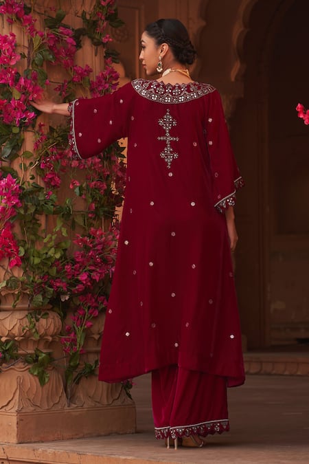 Shop_Reeti Arneja_Magenta Velvet Beads, Cut Work, Embroidery V-neck Tribal Kurta With Pant _at_Aza_Fashions