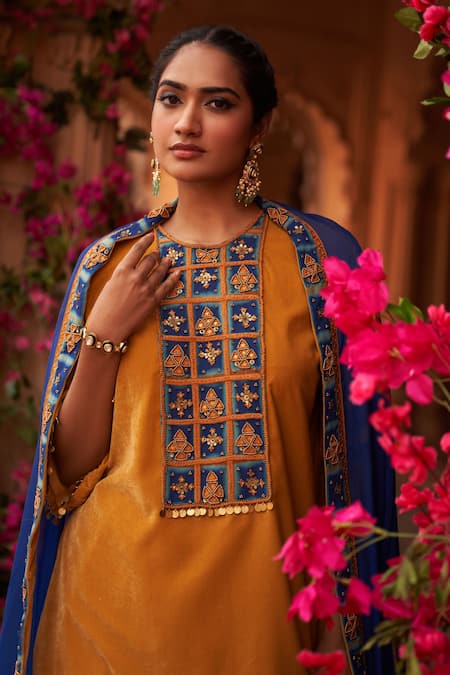 Reeti Arneja_Yellow Velvet, Chiffon Beads Round Neck Rabiya Hand Embellished Kurta Salwar Set _at_Aza_Fashions