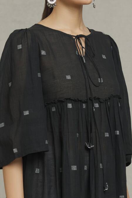 Naintara Bajaj_Black Jacquard Keyhole Neck Bella Geometric Print Dress _at_Aza_Fashions