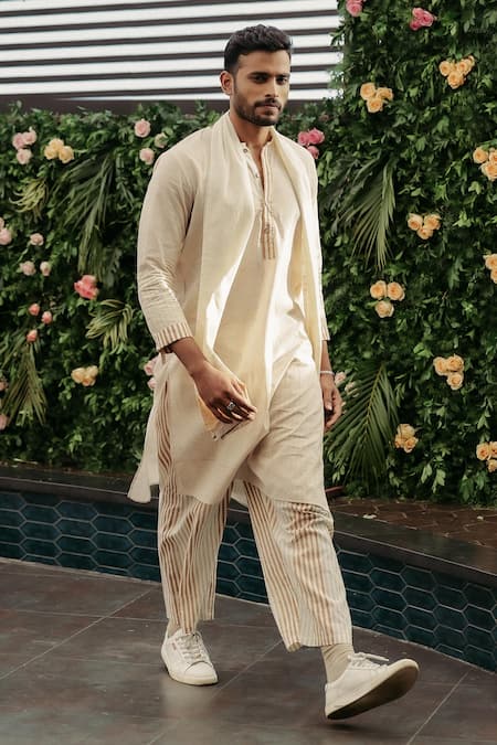 Buy Banana Labs Brown Cotton Embroidery Sparkler Hand Block Print Kurta Set Online at Aza Fashions Buy_Banana Labs_Brown Cotton Embroidery Sparkler Hand Block Print Kurta Set _Online_at_Aza_Fashions