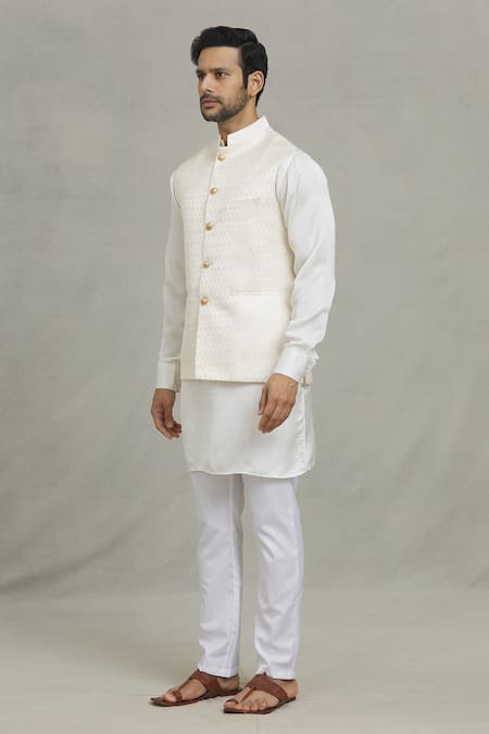 Buy Spring Break Cream Cotton, Silk Geometric Woven Bundi And Kurta Set Online at Aza Fashions Buy_Spring Break_Cream Cotton, Silk Geometric Woven Bundi And Kurta Set _Online_at_Aza_Fashions