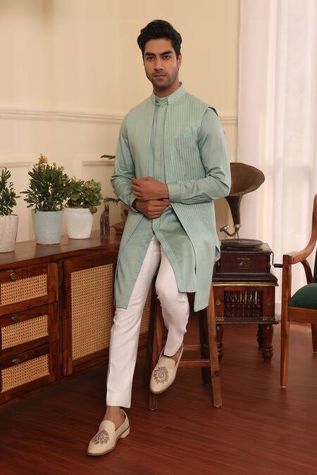 Buy_Kustomeyes_Green Silk, Cotton Zari Stripe Embroidered Shrug And Kurta Set 