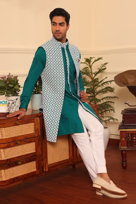 Shop_Kustomeyes_Green Silk, Cotton Embroidery Thread Work Shrug And Kurta Set _at_Aza_Fashions