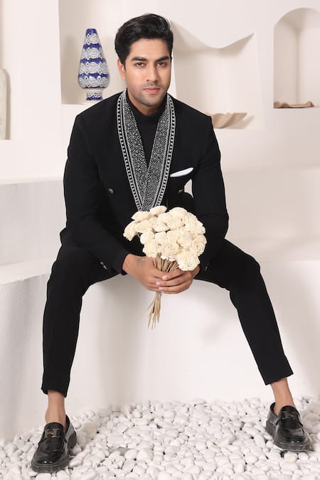 Buy_Kustomeyes_Black Rayon Beads Collar Embroidered Tuxedo Set 