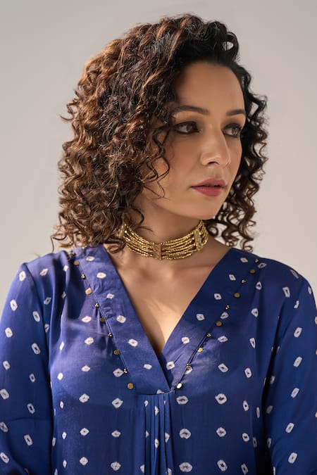 Label Mansi Nagdev_Blue Modal, Silk Sequins V-neck Meira Tie-dye Kurta With Pant _at_Aza_Fashions