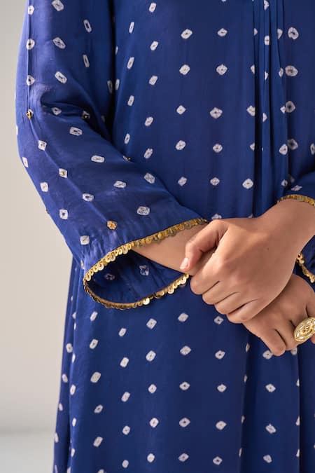 Buy_Label Mansi Nagdev_Blue Modal, Silk Sequins V-neck Meira Tie-dye Kurta With Pant 