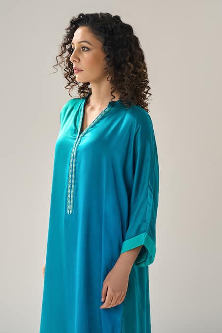 Buy_Label Mansi Nagdev_Blue Modal, Silk Beads Mandarin Collar Matilda Ombre Asymmetric Kurta With Pant 