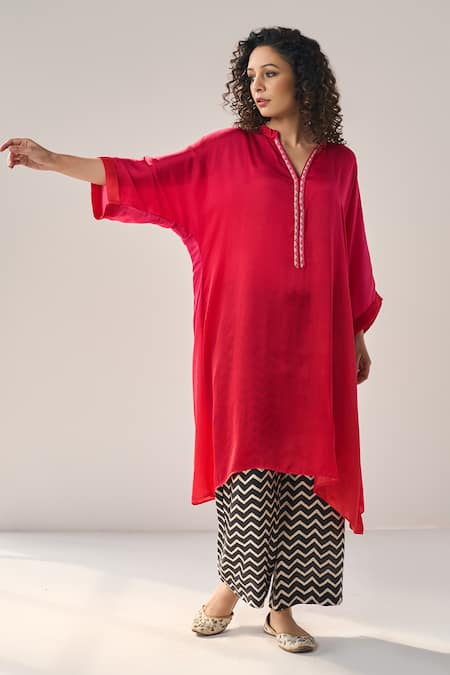 Shop_Label Mansi Nagdev_Red Modal, Silk Beads Mandarin Collar Esmeray Asymmetric Ombre Kurta With Pant _Online_at_Aza_Fashions