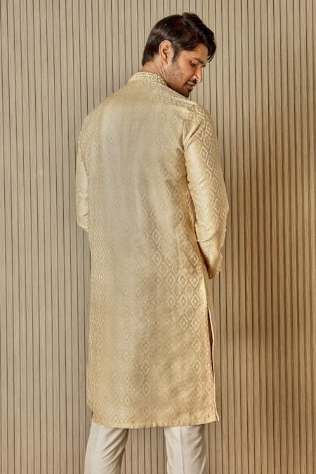 Asuka Mughal Pattern Jacquard Kurta Set 