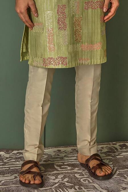Asuka Green Chanderi Silk Embroidered Sequin And Resham Work Geometric & Kurta Set Online at Aza Fashions Asuka_Green Chanderi Silk Embroidered Sequin And Resham Work Geometric & Kurta Set _Online_at_Aza_Fashions