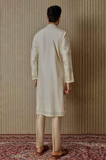 Shop Asuka Cream Chanderi Silk Sequins, Embroidery Floral Dabka Kurta Set at Aza Fashions Shop_Asuka_Cream Chanderi Silk Sequins, Embroidery Floral Dabka Kurta Set _at_Aza_Fashions