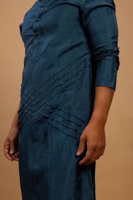 Buy_Agape_Blue Silk Criss Cross Quilted Kurta And Churidar Set