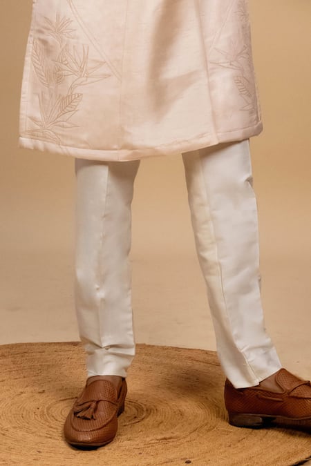 Buy_Agape_Peach Silk Embroidered Floral Bird Motif Kurta And Pyjama Set_Online_at_Aza_Fashions