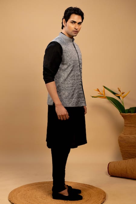 Shop_Agape_Black Cotton Satin, Muslin Embroidery Thread Kurta Set_Online_at_Aza_Fashions
