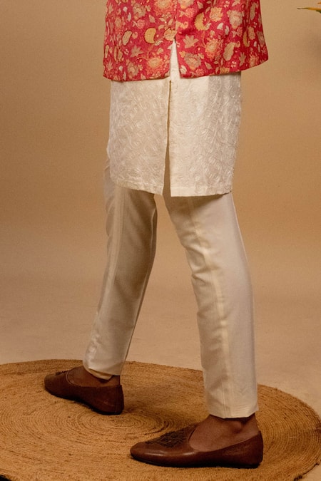 Buy_Agape_Red Silk Sequins, Embroidery Floral Bundi Kurta Set_Online_at_Aza_Fashions