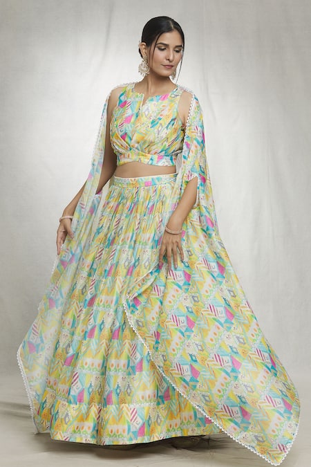 Buy_Naintara Bajaj_Yellow Georgette Lace Split V-neck Geometric Abstract Print Cape Lehenga Set _Online_at_Aza_Fashions