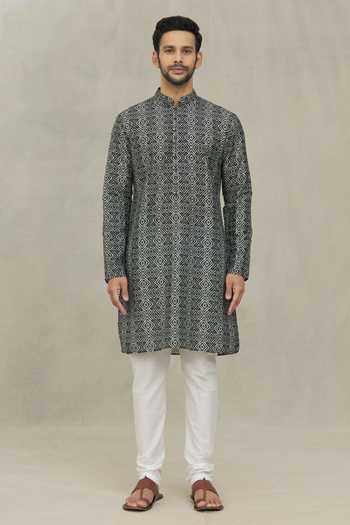 Arihant Rai Sinha_Black Jacquard Diamond Jaal Print Kurta _Online_at_Aza_Fashions