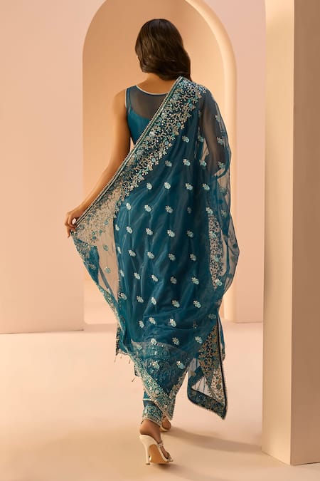 Lashkaraa_Green Net, Satin Beads, Embroidery Round Neck Geometric Kurta Set _Online_at_Aza_Fashions