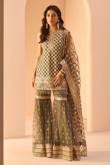Lashkaraa Grey Net Embroidery Thread Round Checkered Kurta Gharara Set 
