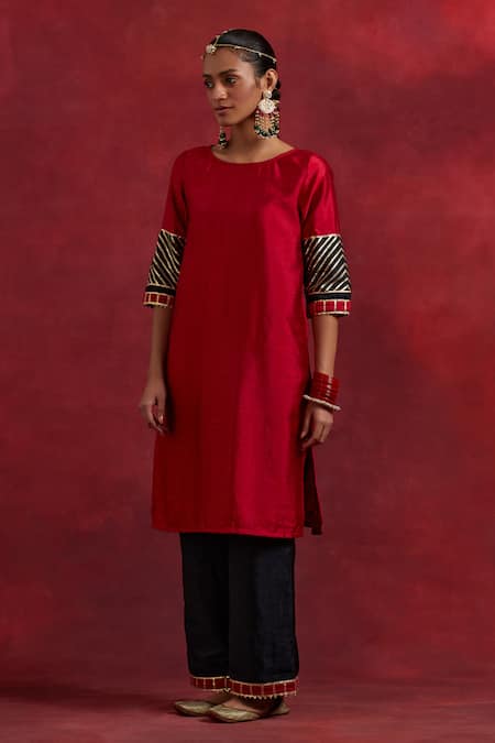 TIC Jennifer Cuff Embroidered Kurta 