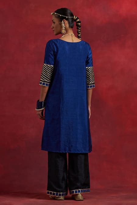 The Indian Cause Jennifer Cuff Embroidered Straight Kurta 
