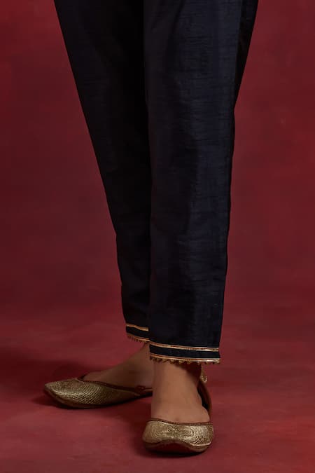 Buy_The Indian Cause_Blue Silk Gota Patti V-neck Sadhna Colour Block Kurta Pant Set