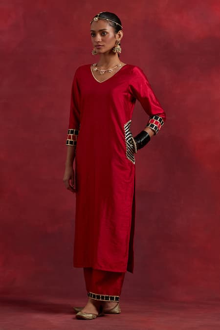 Buy_The Indian Cause_Red Silk Gota Patti Round Neck Mira Raw Vivid Kurta Pant Set