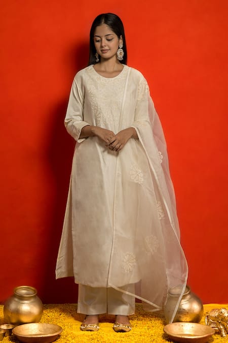 Mithi Supari Silk Chanderi Applique Embroidered Kurta Set 