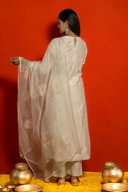 Mithi Supari Silk Chanderi Applique Embroidered Kurta Set 