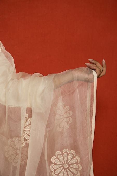 Shop_Mithi Supari_Ivory Pure Silk Chanderi Embroidered Floral Applique Round Kurta Set _Online_at_Aza_Fashions