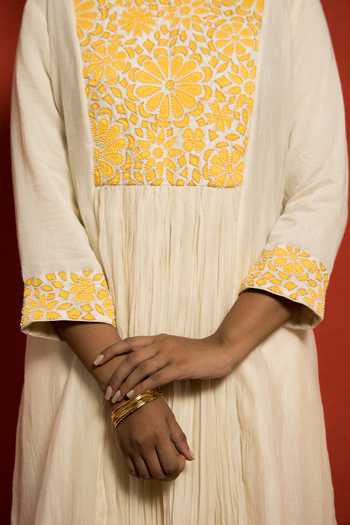 Buy Mithi Supari Ivory Malai Chanderi Embroidered Floral Applique Gathered Work Kurta And Pant Set Online at Aza Fashions Buy_Mithi Supari_Ivory Malai Chanderi Embroidered Floral Applique Gathered Work Kurta And Pant Set _Online_at_Aza_Fashions