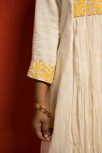 Mithi Supari Ivory Malai Chanderi Embroidered Floral Applique Gathered Work Kurta And Pant Set at Aza Fashions Mithi Supari_Ivory Malai Chanderi Embroidered Floral Applique Gathered Work Kurta And Pant Set _at_Aza_Fashions