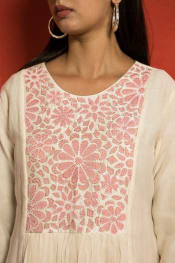 Mithi Supari_Ivory Malai Chanderi Embroidered Floral Applique Round Work Kurta And Pant Set _at_Aza_Fashions