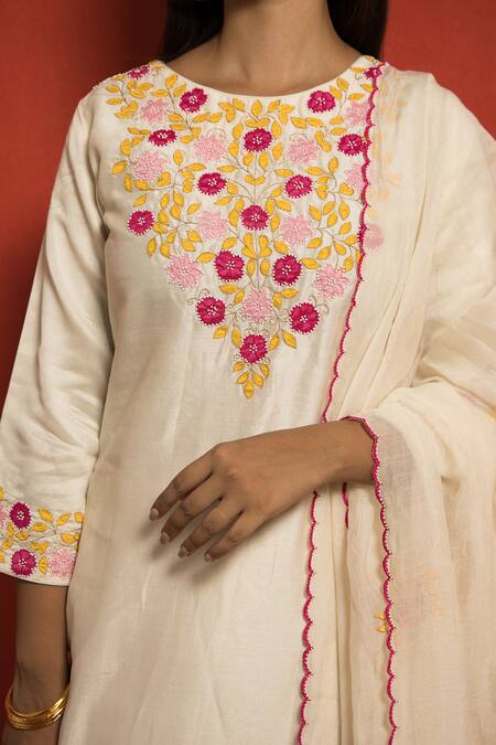 Shop Mithi Supari Ivory Pure Silk Chanderi Embroidered Floral Applique Round Kurta Set Online at Aza Fashions Shop_Mithi Supari_Ivory Pure Silk Chanderi Embroidered Floral Applique Round Kurta Set _Online_at_Aza_Fashions