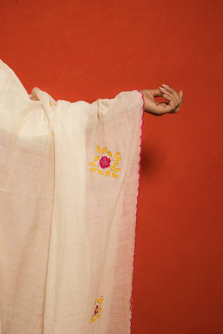 Mithi Supari Ivory Pure Silk Chanderi Embroidered Floral Applique Round Kurta Set at Aza Fashions Mithi Supari_Ivory Pure Silk Chanderi Embroidered Floral Applique Round Kurta Set _at_Aza_Fashions