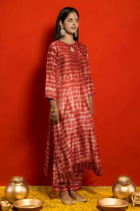 Buy_Mithi Supari_Red Pure Silk Chanderi Embroidered Tie Dye Keyhole Kurta And Pant Set _Online_at_Aza_Fashions