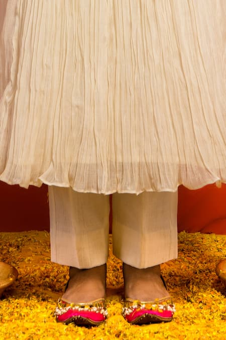 Mithi Supari_Ivory Malai Chanderi Embellished Mirror V Neck Kurta And Pant Set _Online_at_Aza_Fashions