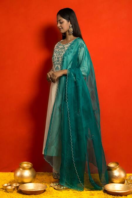 Mithi Supari Ivory Pure Silk Chanderi Embroidered Resham Round Kurta Set Online at Aza Fashions Mithi Supari_Ivory Pure Silk Chanderi Embroidered Resham Round Kurta Set _Online_at_Aza_Fashions