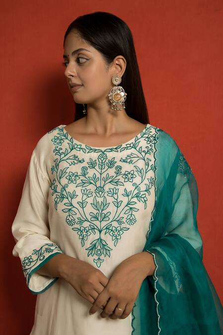Shop Mithi Supari Ivory Pure Silk Chanderi Embroidered Resham Round Kurta Set Online at Aza Fashions Shop_Mithi Supari_Ivory Pure Silk Chanderi Embroidered Resham Round Kurta Set _Online_at_Aza_Fashions