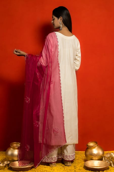 Shop Mithi Supari Ivory Pure Silk Chanderi Embroidered Resham Round Kurta Set at Aza Fashions Shop_Mithi Supari_Ivory Pure Silk Chanderi Embroidered Resham Round Kurta Set _at_Aza_Fashions