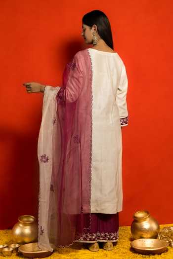 Shop Mithi Supari Ivory Pure Silk Chanderi Embroidered Resham Round Neckline Kurta Set at Aza Fashions Shop_Mithi Supari_Ivory Pure Silk Chanderi Embroidered Resham Round Neckline Kurta Set _at_Aza_Fashions
