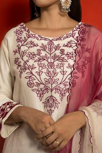 Shop Mithi Supari Ivory Pure Silk Chanderi Embroidered Resham Round Neckline Kurta Set Online at Aza Fashions Shop_Mithi Supari_Ivory Pure Silk Chanderi Embroidered Resham Round Neckline Kurta Set _Online_at_Aza_Fashions