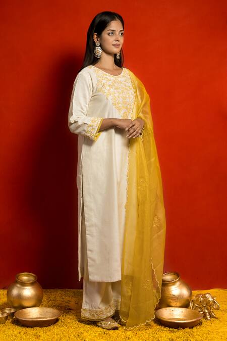Buy Mithi Supari Ivory Pure Silk Chanderi Embroidered Resham Round Yoke Kurta Set Online at Aza Fashions Buy_Mithi Supari_Ivory Pure Silk Chanderi Embroidered Resham Round Yoke Kurta Set _Online_at_Aza_Fashions
