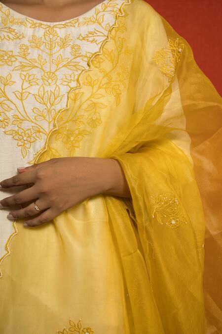 Shop Mithi Supari Ivory Pure Silk Chanderi Embroidered Resham Round Yoke Kurta Set Online at Aza Fashions Shop_Mithi Supari_Ivory Pure Silk Chanderi Embroidered Resham Round Yoke Kurta Set _Online_at_Aza_Fashions