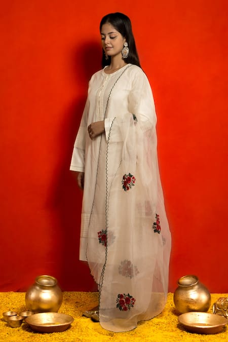 Mithi Supari Ivory Pure Silk Chanderi Embroidered Bagh Butta Full Sleeve Pintuck Kurta Set Online at Aza Fashions Mithi Supari_Ivory Pure Silk Chanderi Embroidered Bagh Butta Full Sleeve Pintuck Kurta Set _Online_at_Aza_Fashions