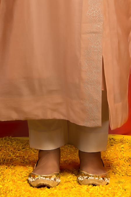 Mithi Supari_Peach Angarkha Silk Chanderi Embroidered Resham Thread Work Round And Pant Set _Online_at_Aza_Fashions