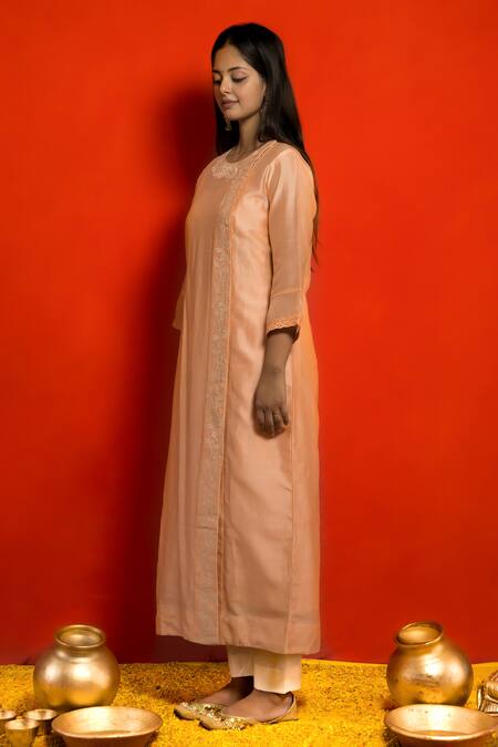 Buy_Mithi Supari_Peach Angarkha Silk Chanderi Embroidered Resham Thread Work Round And Pant Set _Online_at_Aza_Fashions